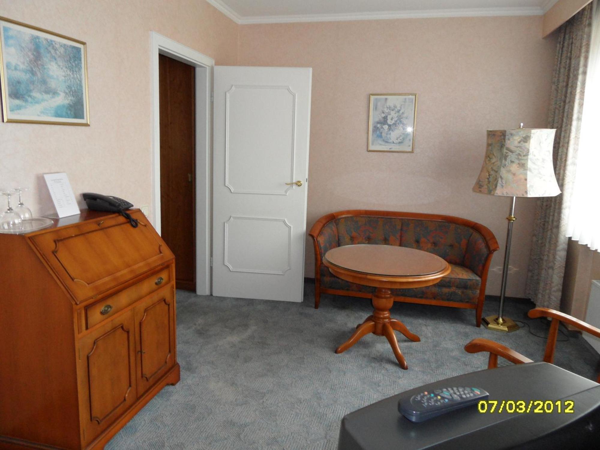 Wiking Hotel Henstedt-Ulzburg Esterno foto