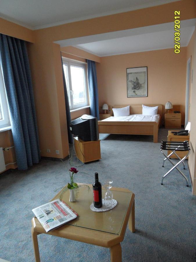 Wiking Hotel Henstedt-Ulzburg Esterno foto